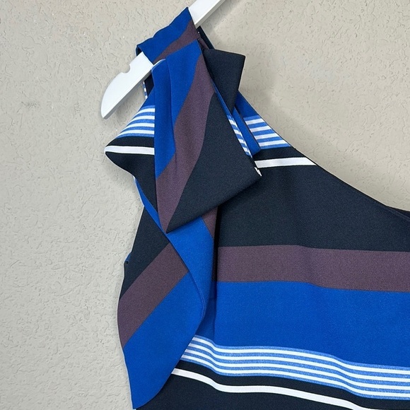 Banana Republic One Shoulder Bow Detail Striped Side Zip Top Size 6 - Picture 3 of 11